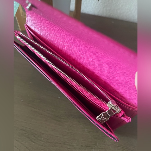 ✨AUTHENTIC✨ Louis Vuitton Black Clutch with Pink Trim -FULL SET❗️ - Picture 3 of 9